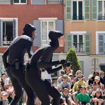 Spectacle aux berges - Spectacle Service Ultra Secret_Praz-sur-Arly
