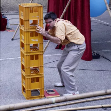 Spectacle aux berges - le cirque à moi tout seul !_Praz-sur-Arly