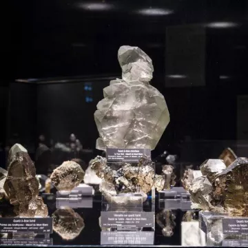 Quartz MB MC