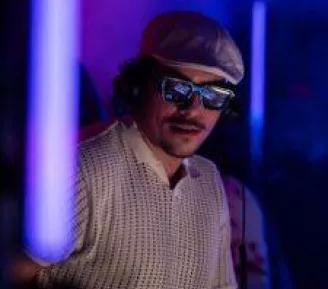 DJ Bebeche - Soirée Saisonnier Local Bar_Praz-sur-Arly